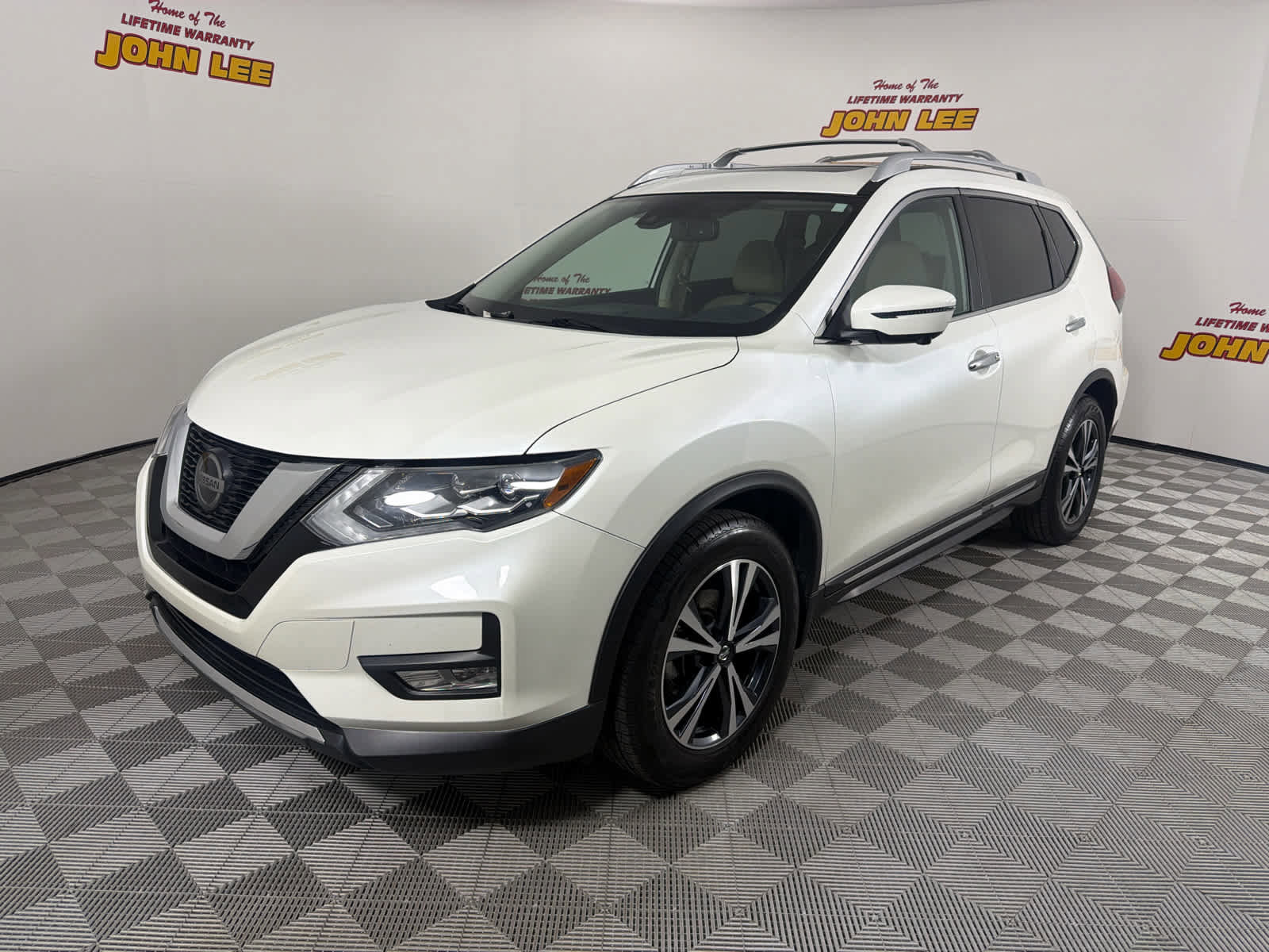 Used 2018 Nissan Rogue SL w/ Premium Package