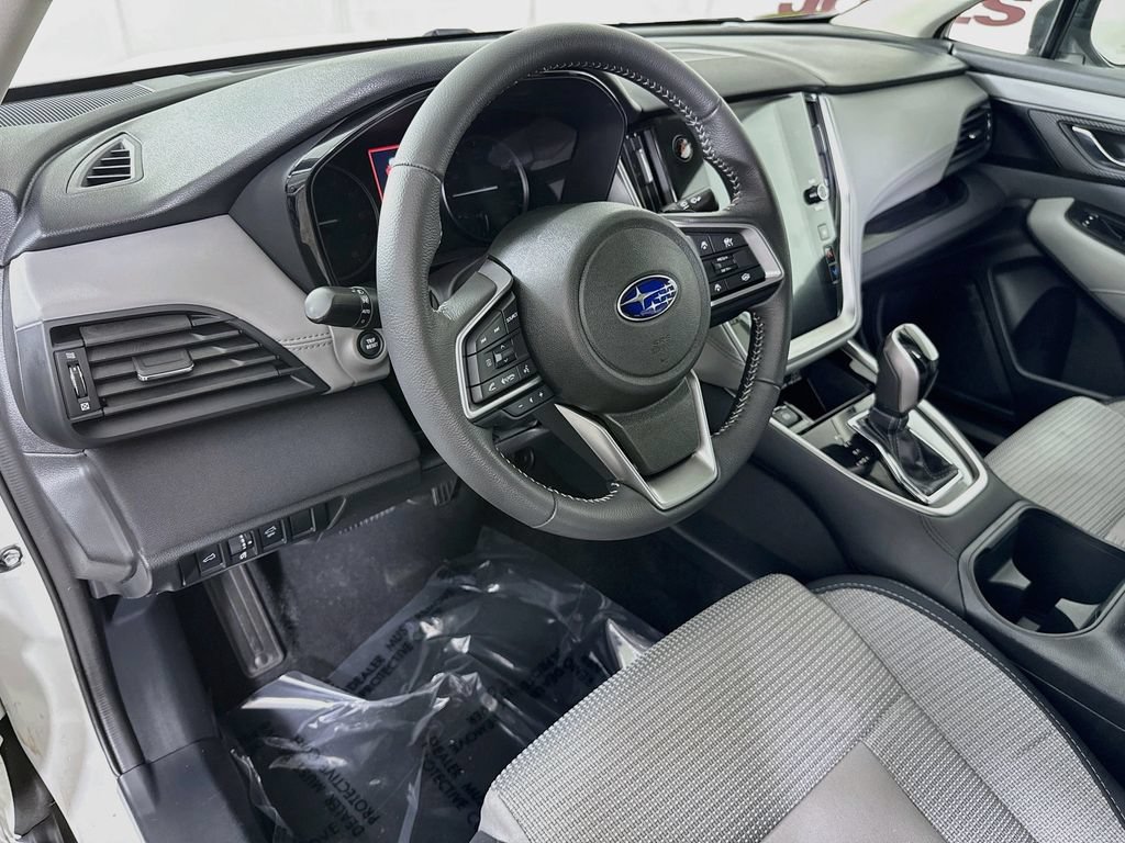 Used 2025 Subaru Outback Premium AWD/4WD image 19