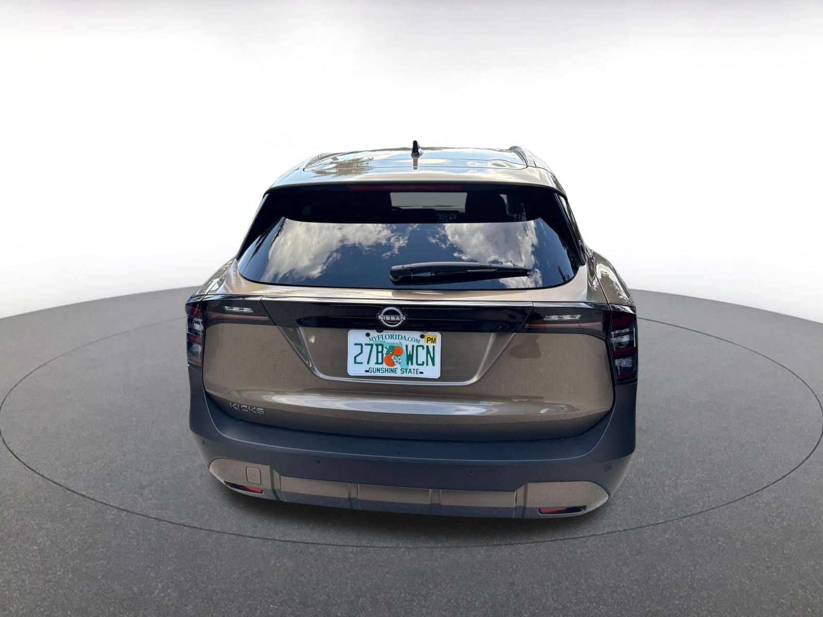 Used 2026 Nissan Kicks SV w/ Cold Weather Package FWD image 7