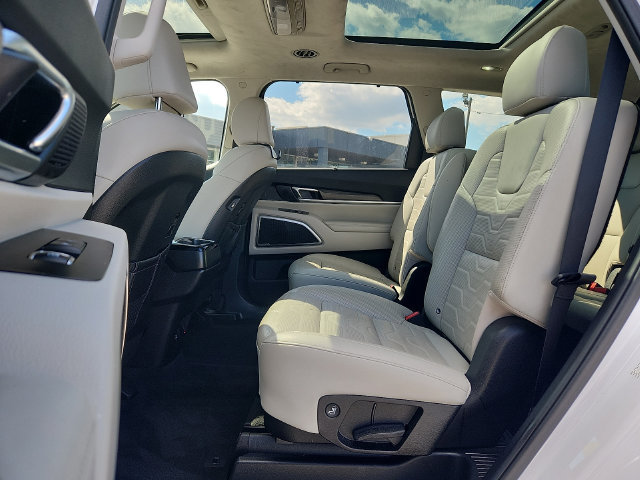 Used 2022 Kia Telluride SX w/ SX Prestige Package AWD/4WD image 6