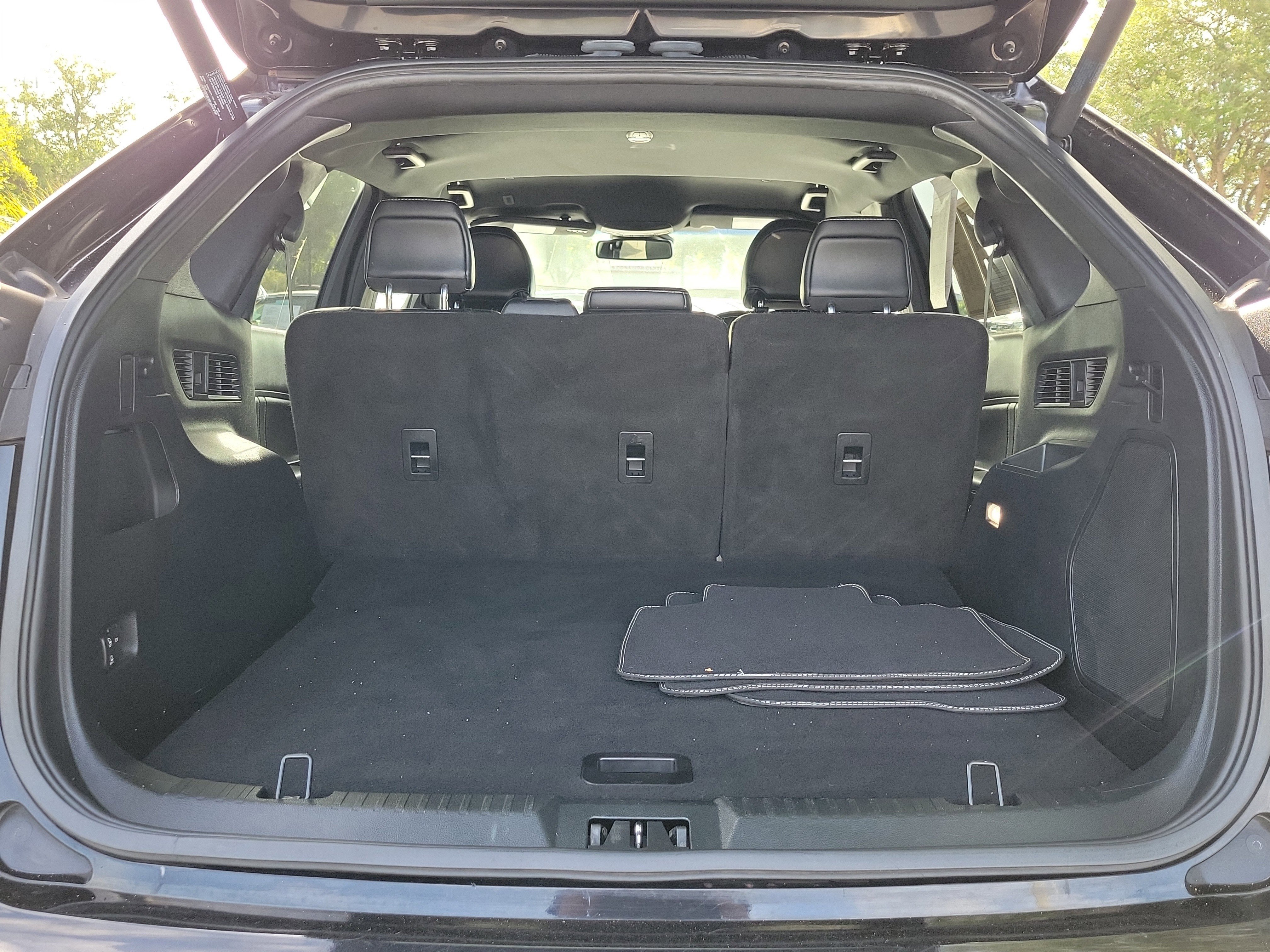 Used 2019 Ford Edge ST w/ Convenience Package image 10