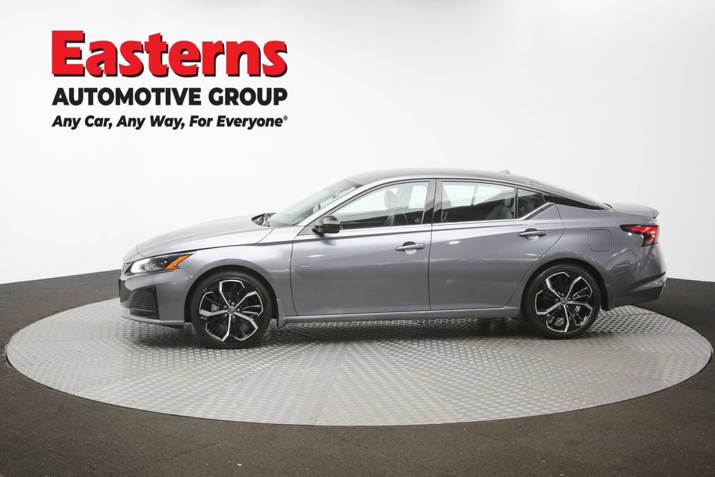 Used 2023 Nissan Altima 2.5 SR FWD image 58