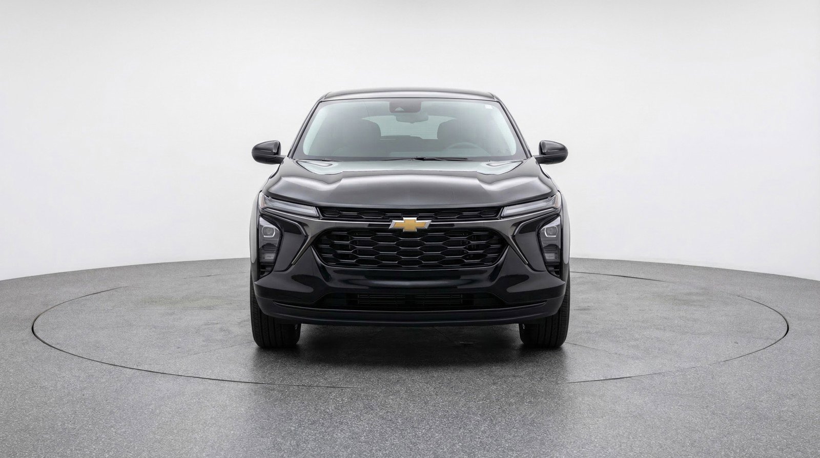 Used 2025 Chevrolet Blazer LT image 2