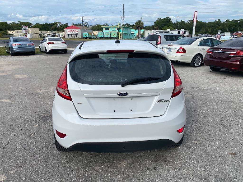 Used 2013 Ford Fiesta SE FWD image 8