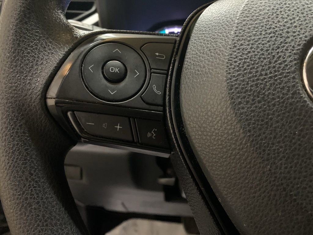 Used 2021 Toyota RAV4 XLE image 26