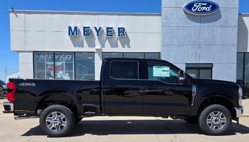 New 2025 Ford F350 Lariat image 1