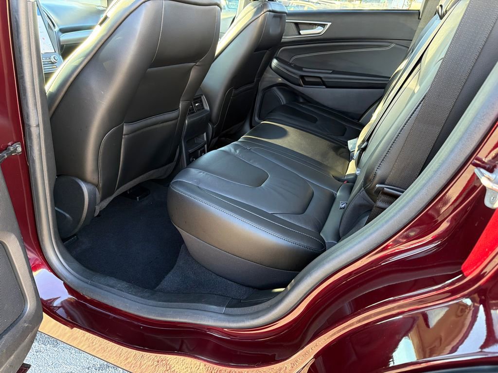 Used 2021 Ford Edge Titanium image 21