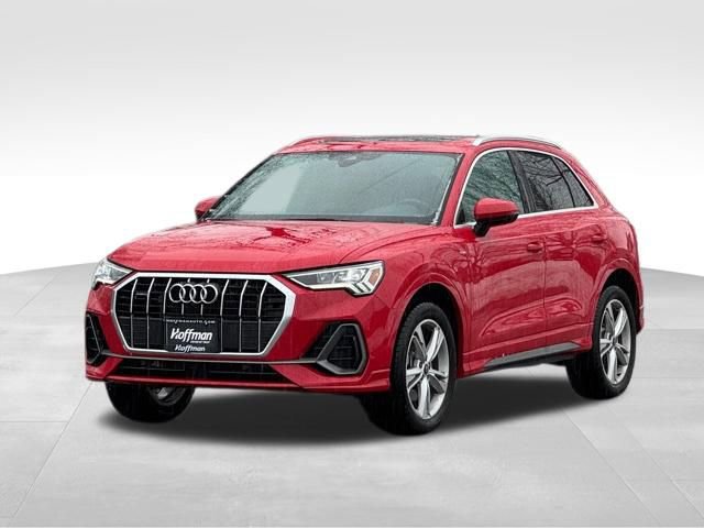 Used 2023 Audi Q3 2.0T Premium Plus w/ Premium Plus Package image 3
