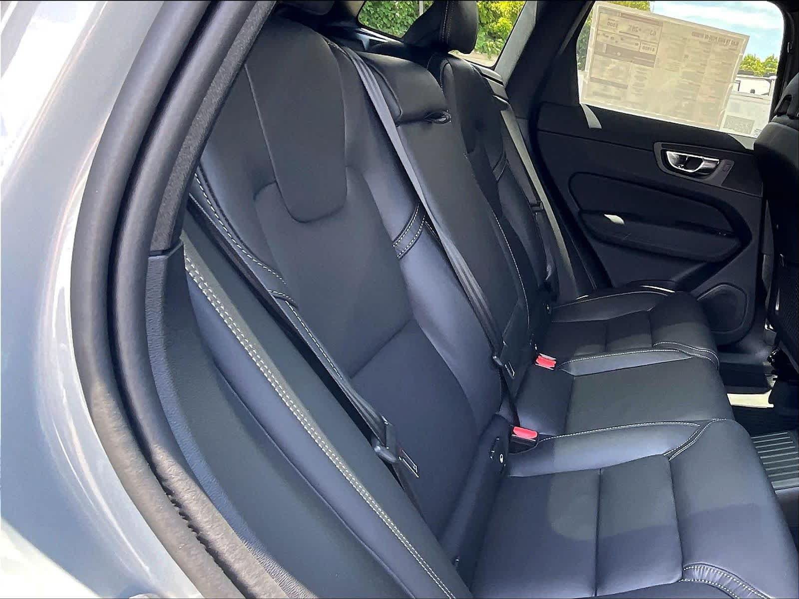 New 2026 Volvo XC60 T8 Ultra w/ Protection Package Premier AWD/4WD image 27