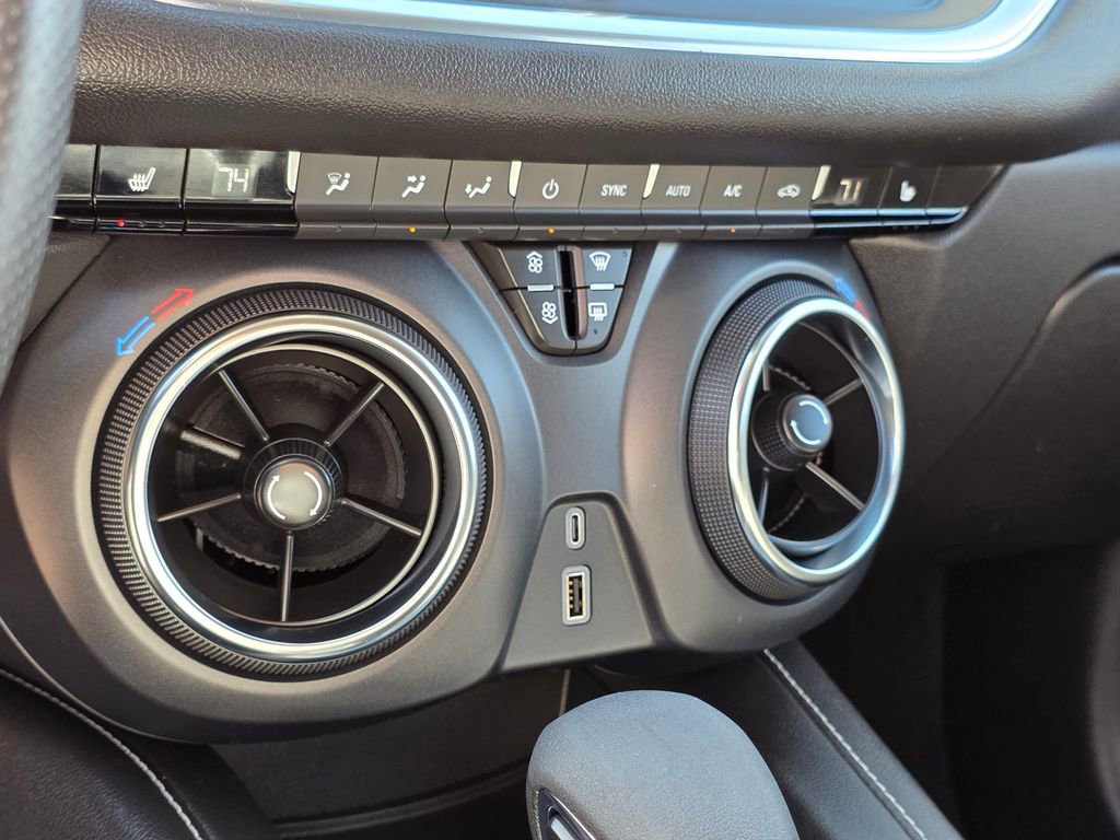 Used 2025 Chevrolet Blazer LT image 26