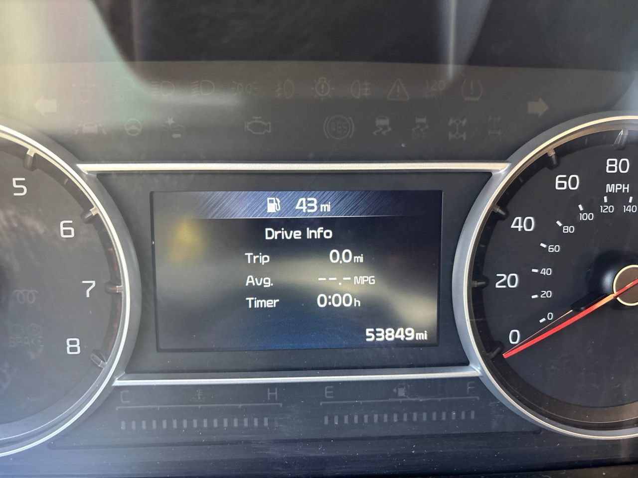 Used 2022 Kia Sorento LX FWD image 5