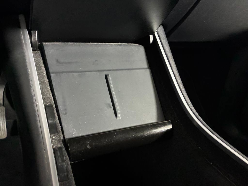 Used 2020 Tesla Model Y Long Range image 14