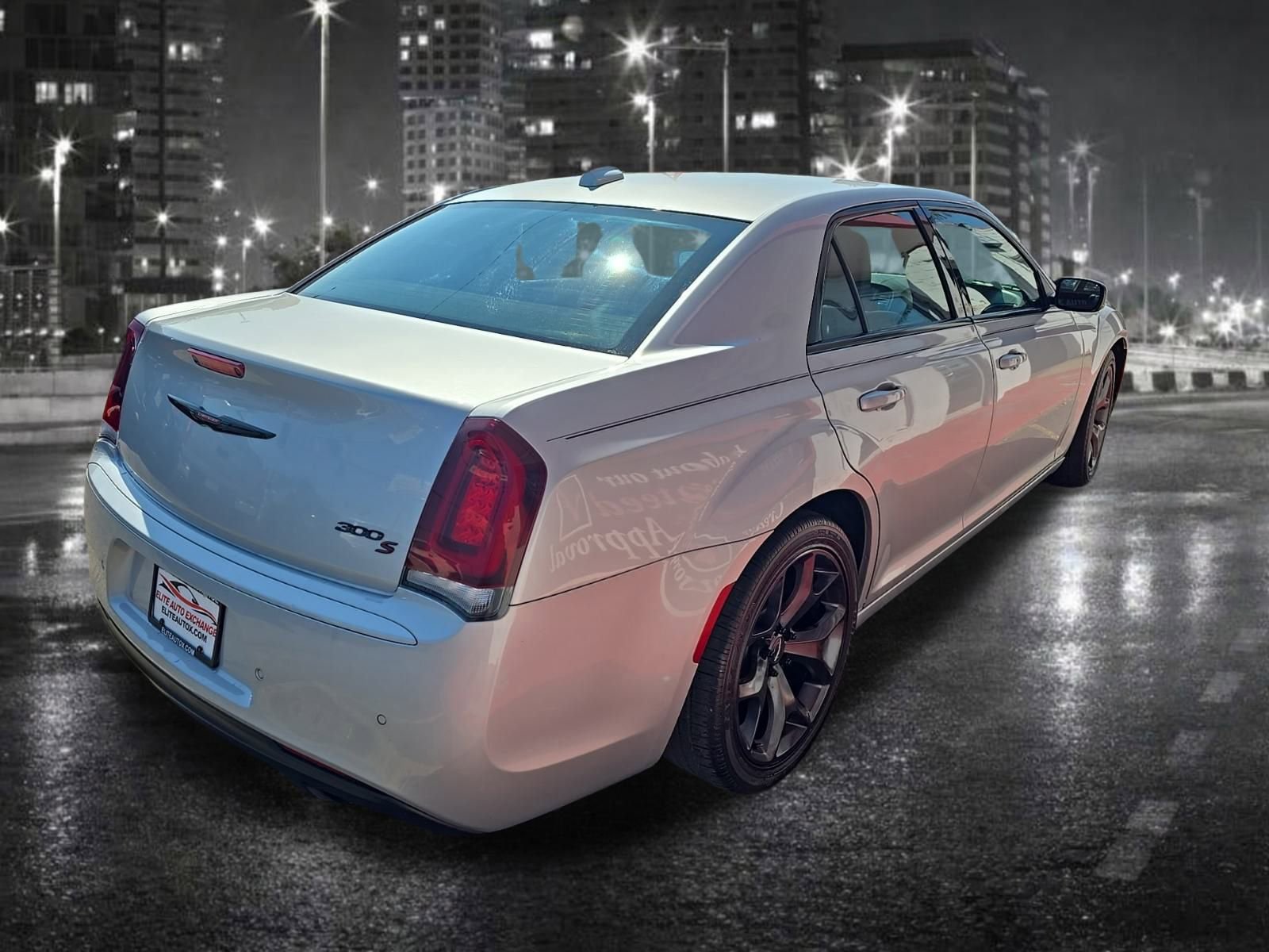 Used 2021 Chrysler 300 S image 7