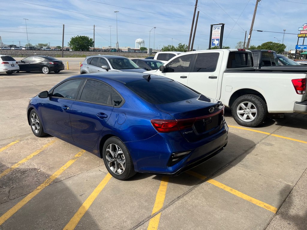 Used 2020 Kia Forte LXS FWD image 4