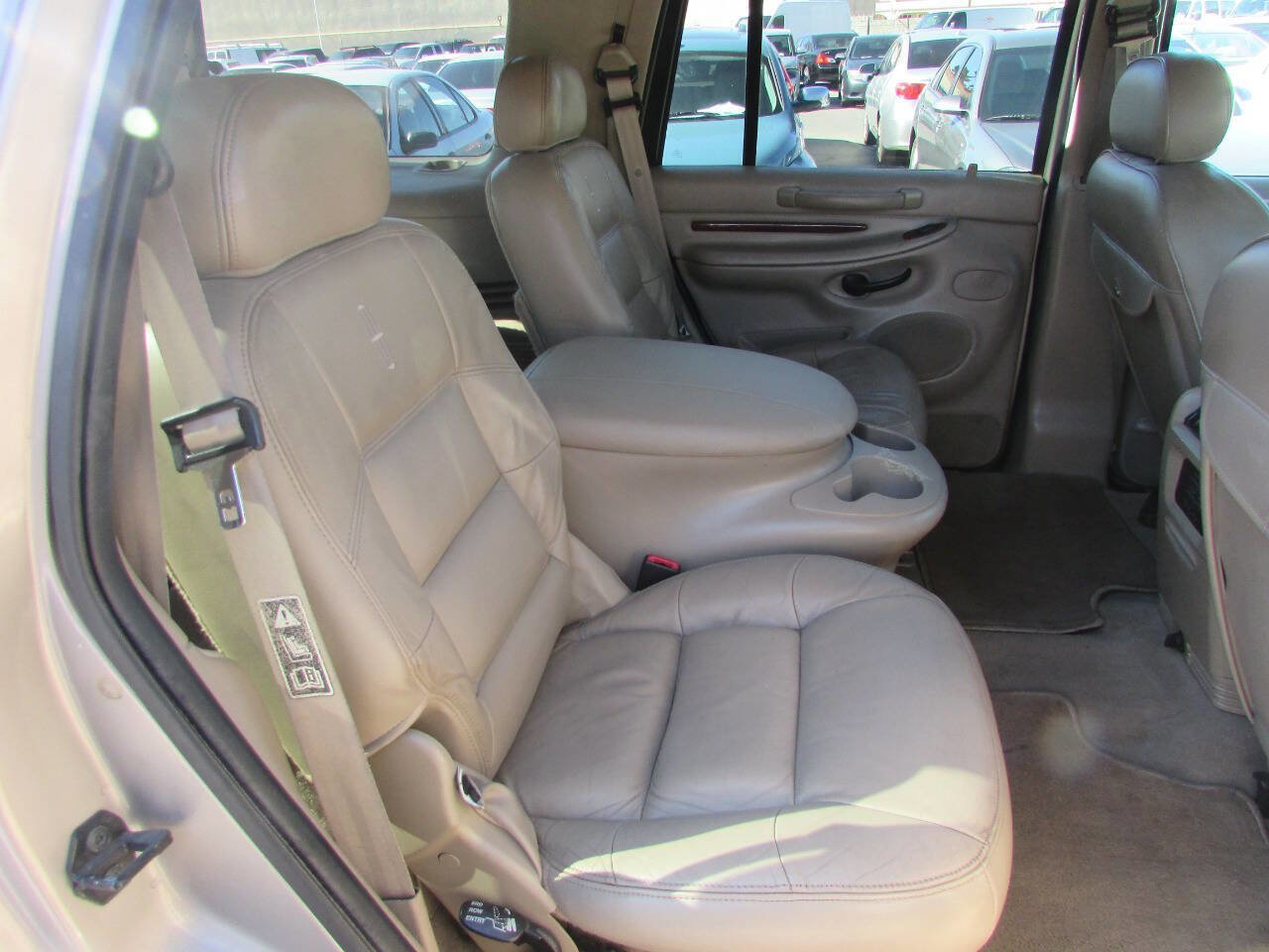Used 2000 Lincoln Navigator 2WD image 15