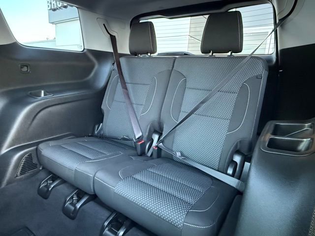 Used 2023 GMC Acadia SLE w/ Driver Convenience Package image 19
