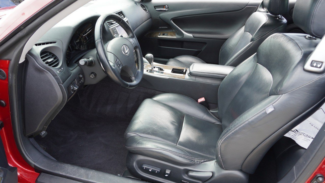Used 2010 Lexus IS 350C RWD image 13