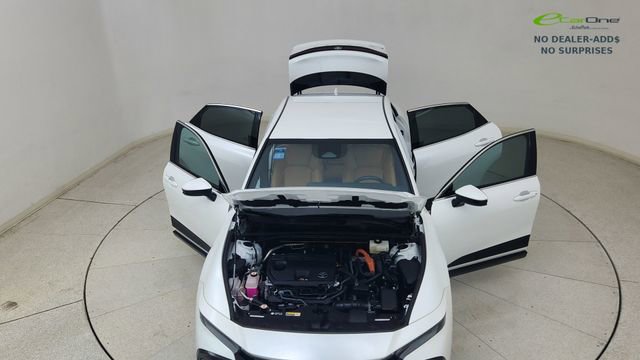 Used 2024 Toyota Crown AWD/4WD image 82