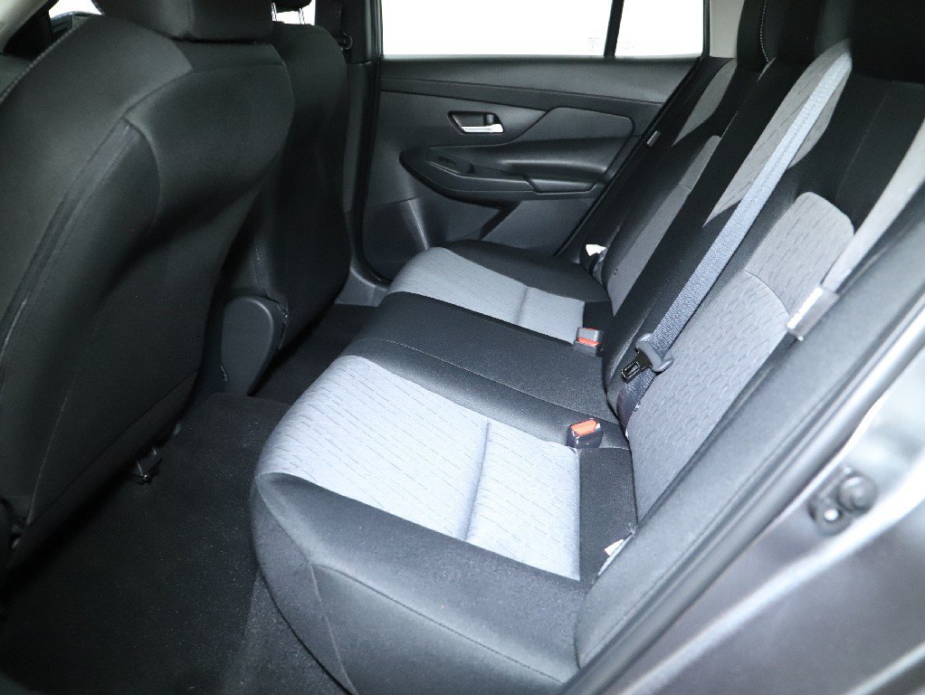 Certified 2026 Nissan Sentra SV w/ SV Convenience Package FWD image 15