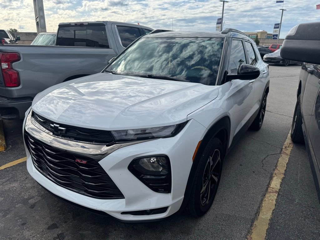 Used 2023 Chevrolet TrailBlazer RS FWD image 2