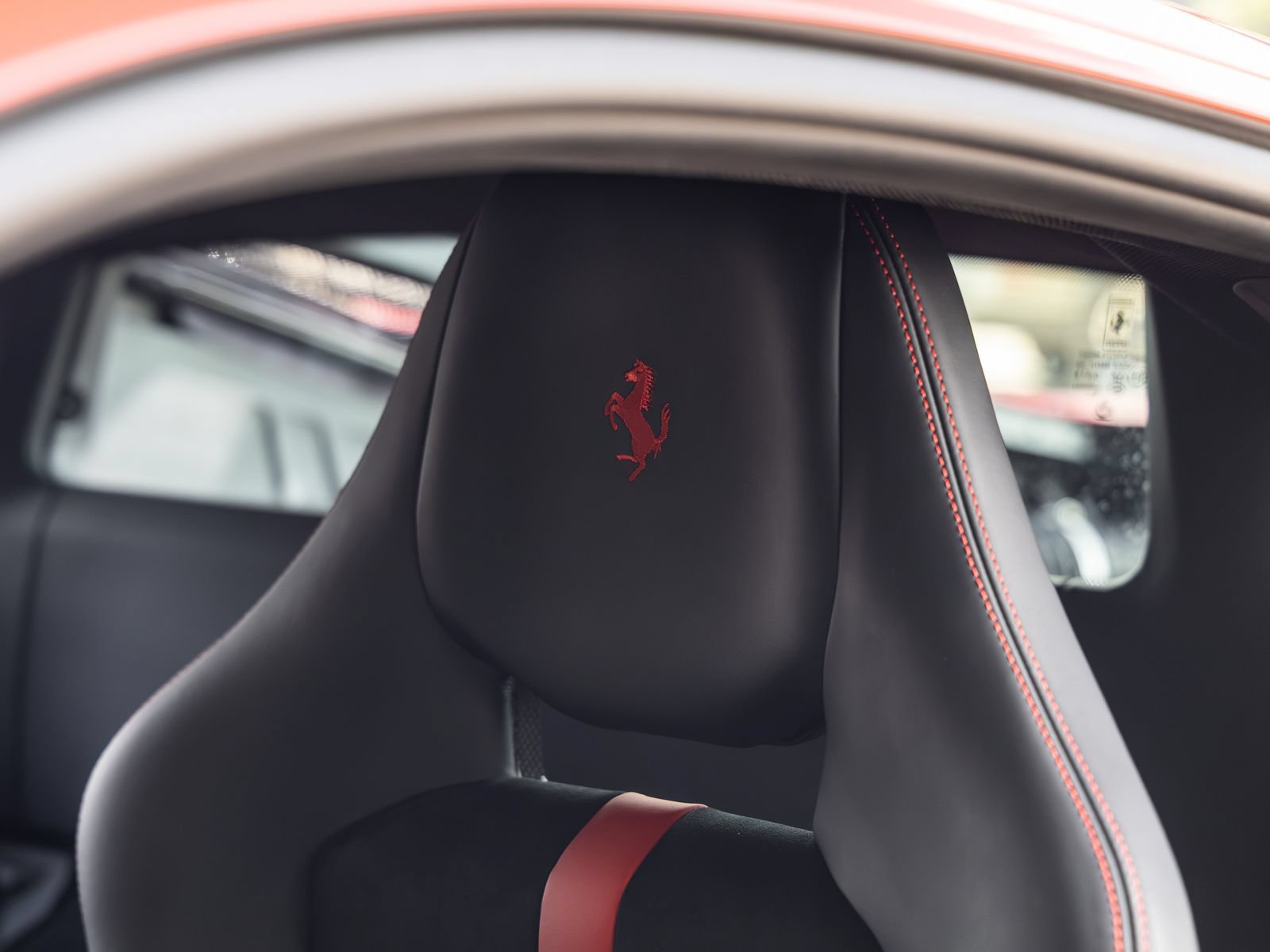 Used 2017 Ferrari 488 GTB RWD image 34