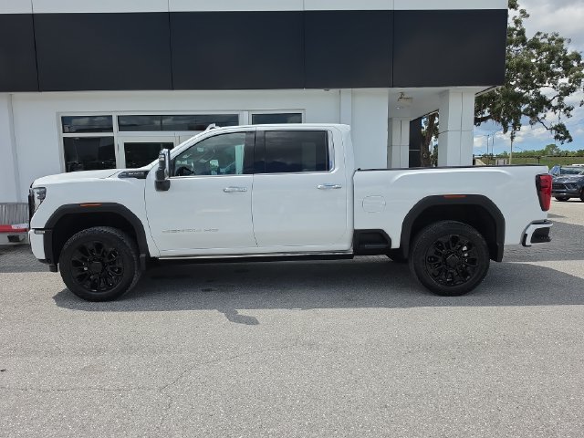 Certified 2025 GMC Sierra 2500 Denali Ultimate AWD/4WD image 4