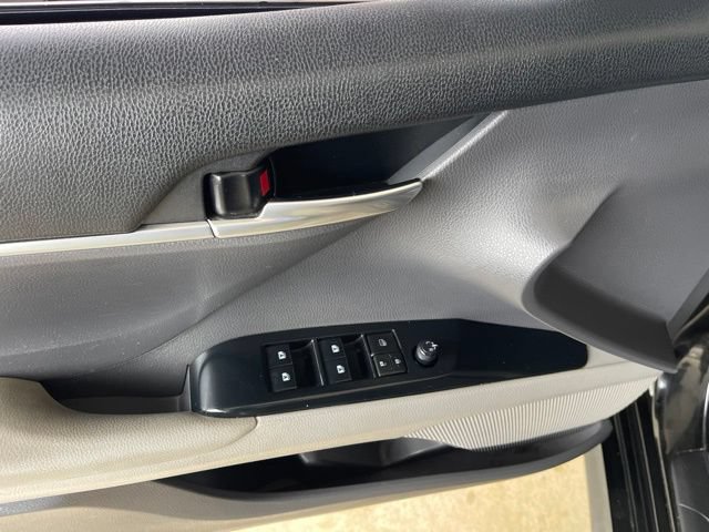 Used 2019 Toyota Camry LE FWD image 9
