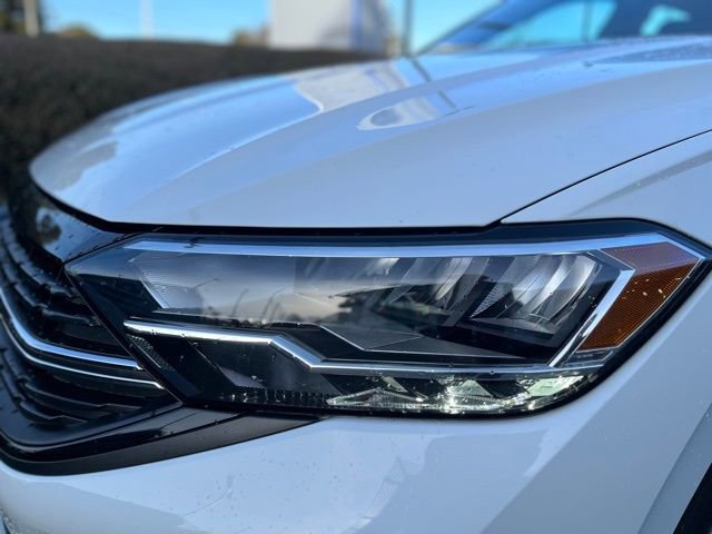 Used 2023 Volkswagen Jetta Sport image 5