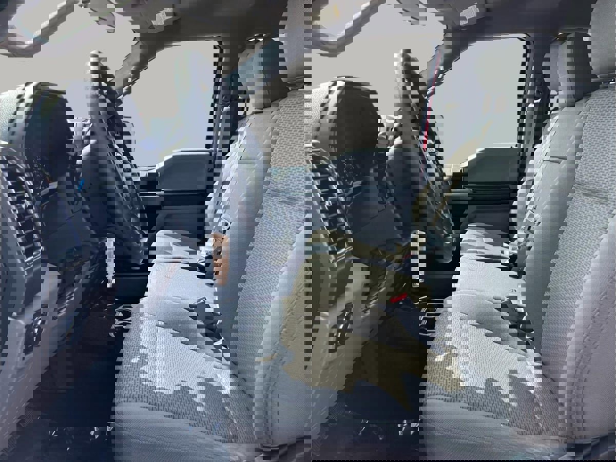 Used 2017 Ford F150 XLT image 9