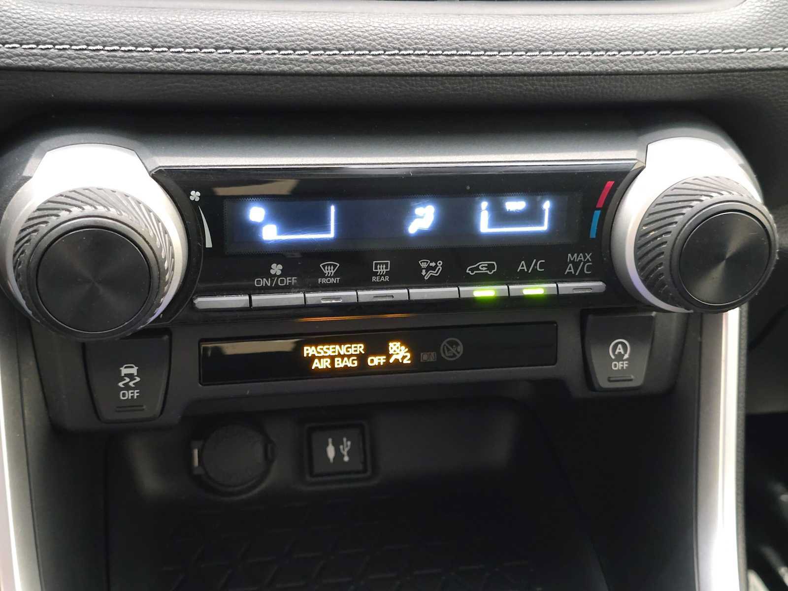 Used 2019 Toyota RAV4 LE w/ All Weather Liner Package AWD/4WD image 14
