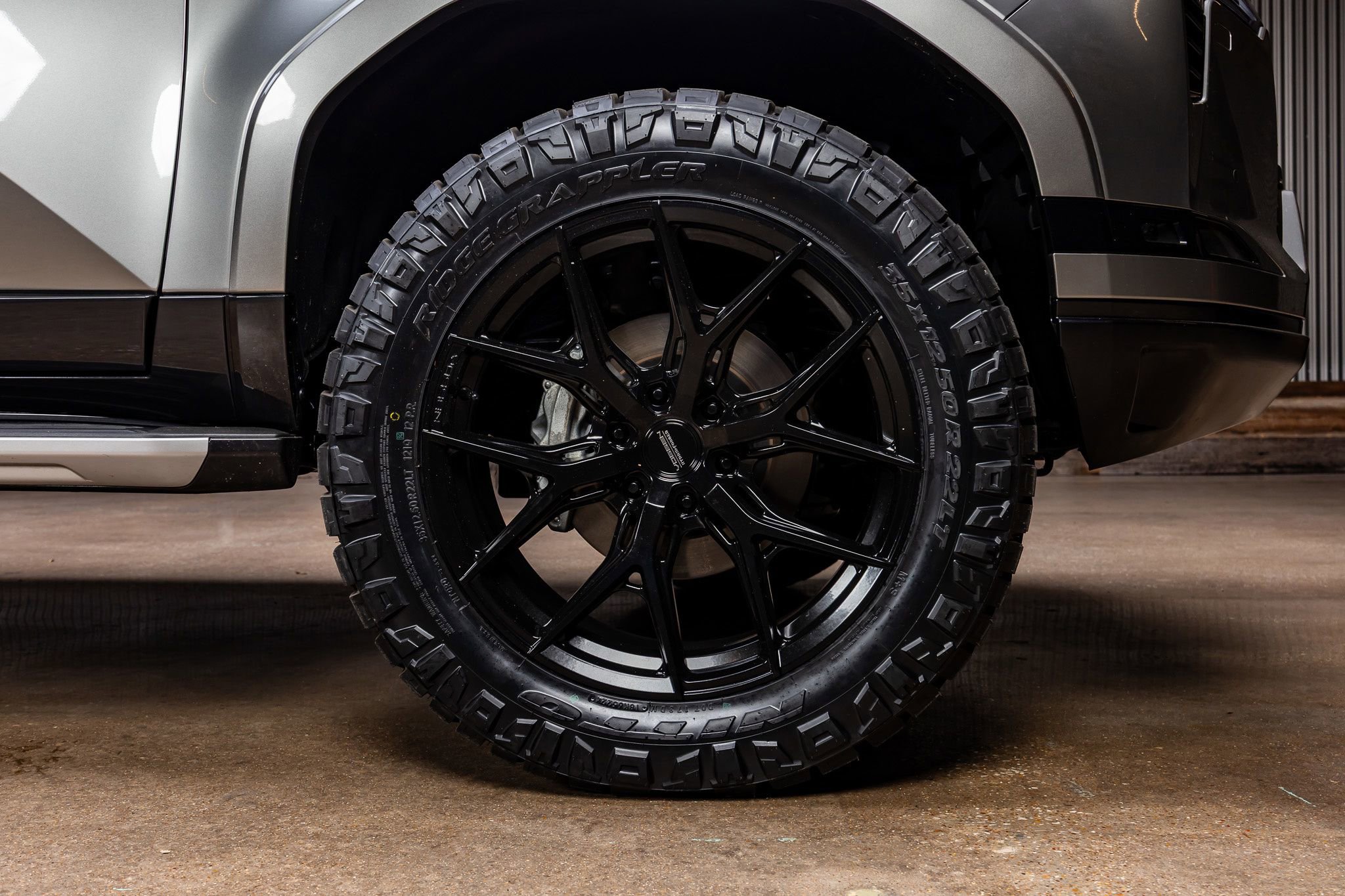 Used 2025 Lexus GX 550 image 12