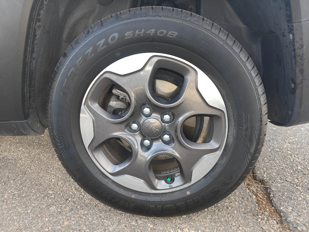 Used 2017 Jeep Renegade Sport w/ Power & Air Group image 28