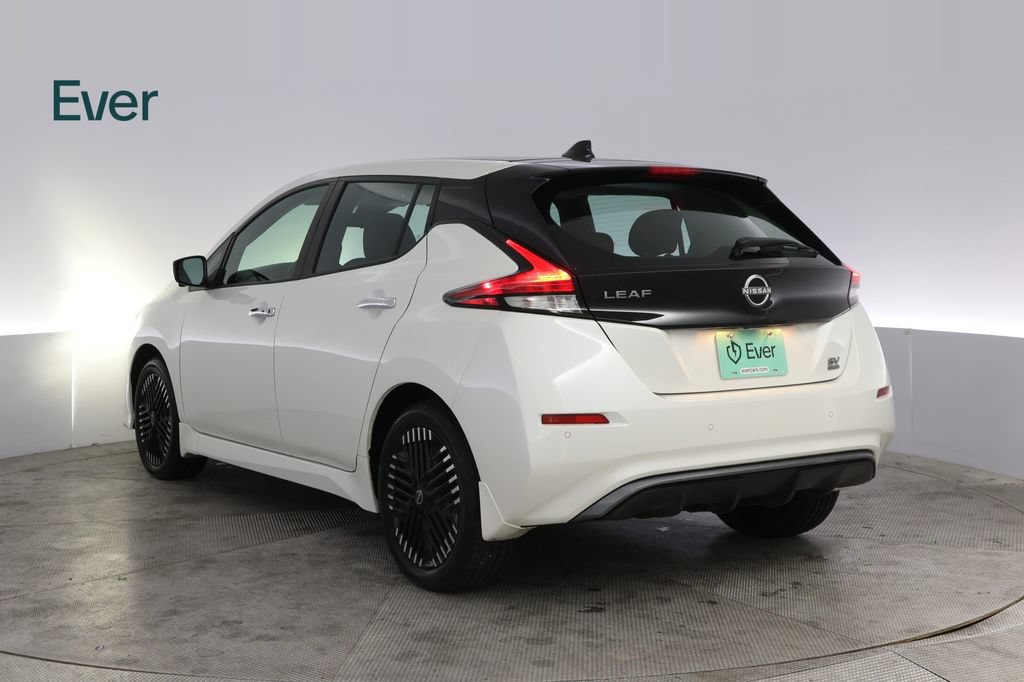 Used 2024 Nissan Leaf SV Plus FWD image 17