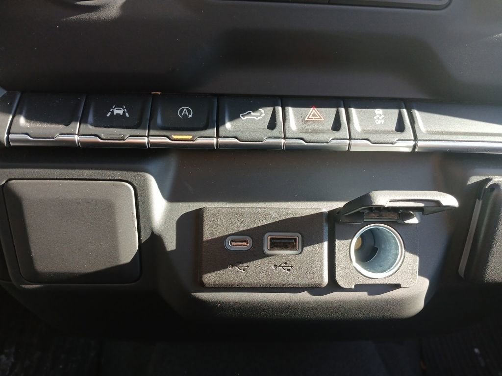 Certified 2023 Chevrolet Silverado 1500 Custom image 26