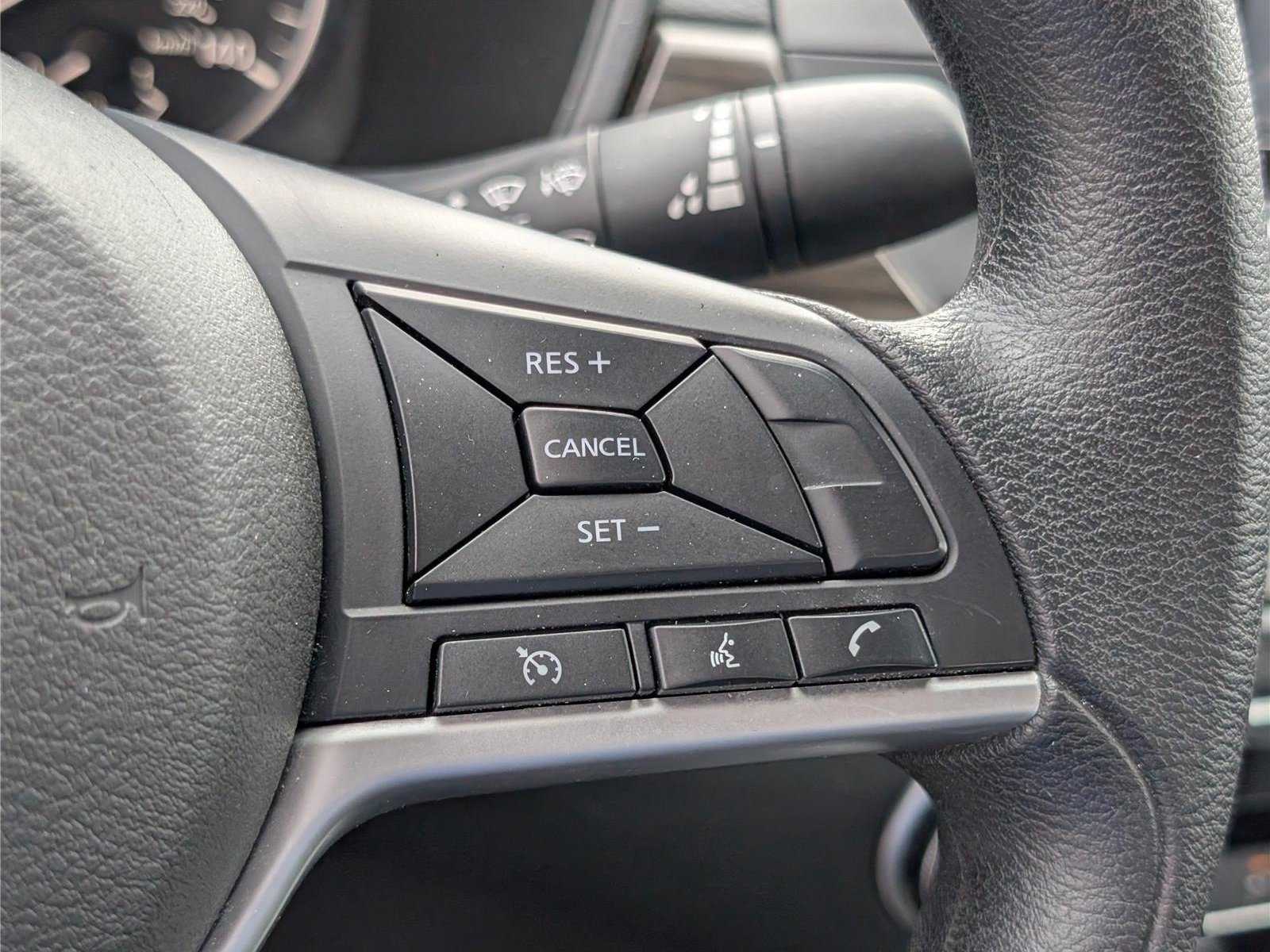 Used 2024 Nissan Altima 2.5 SV FWD image 23