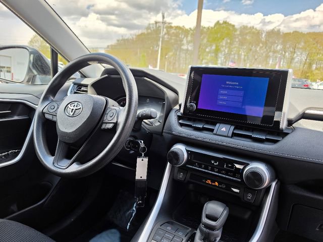 Used 2024 Toyota RAV4 LE image 13