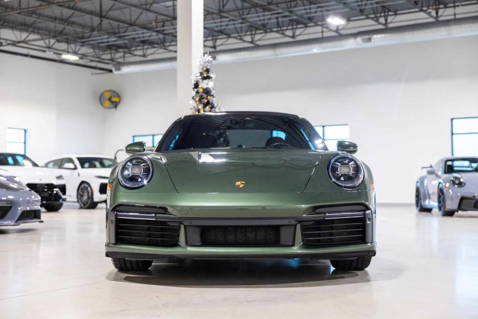 Used 2021 Porsche 911 Turbo S image 2