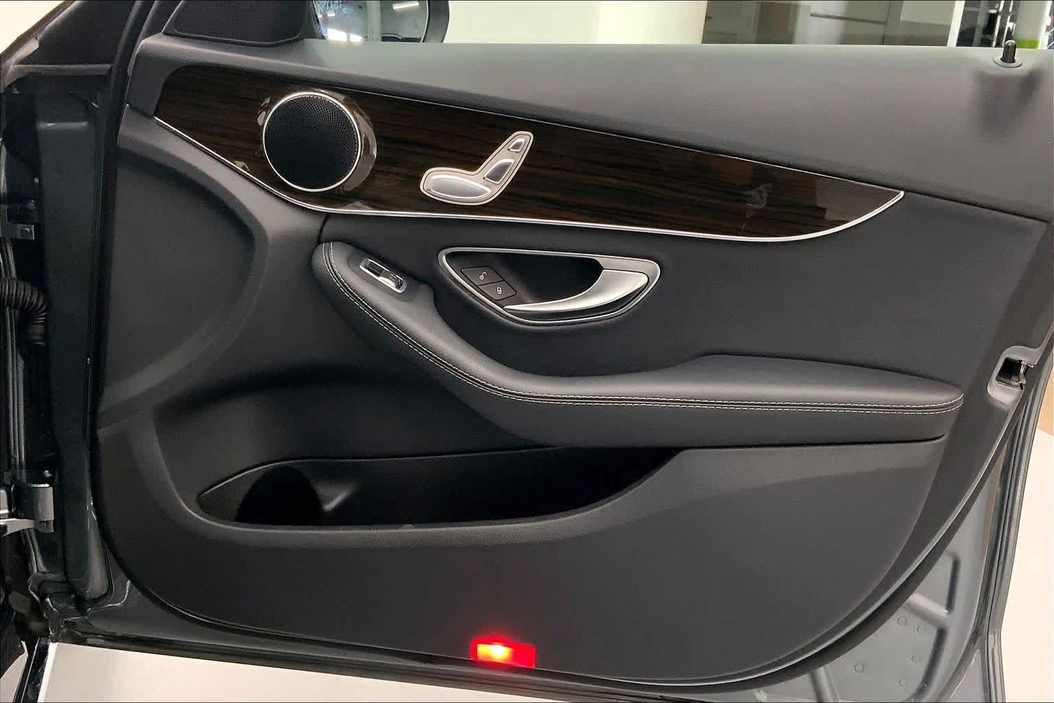 Used 2019 Mercedes-Benz C 300 Sedan image 9