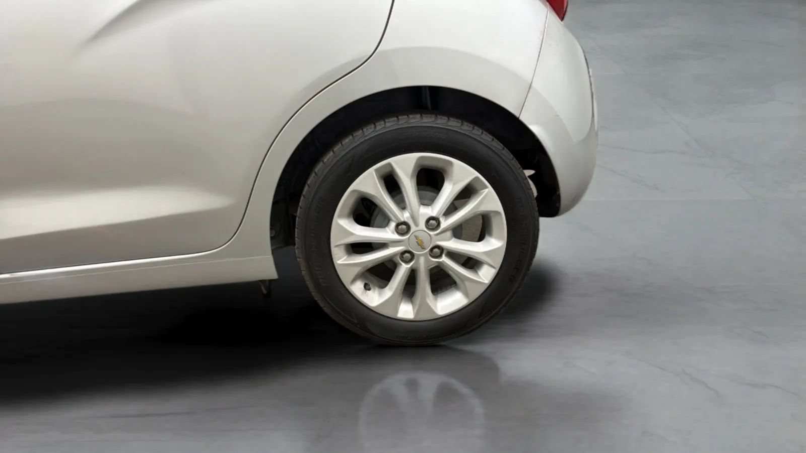 Used 2021 Chevrolet Spark LT FWD image 25