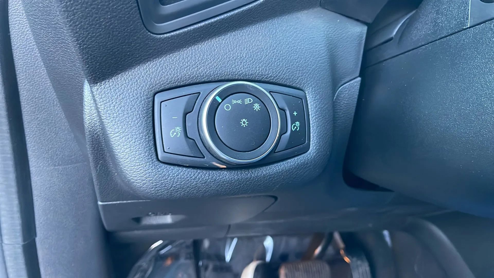 Used 2017 Ford C-MAX SE image 13