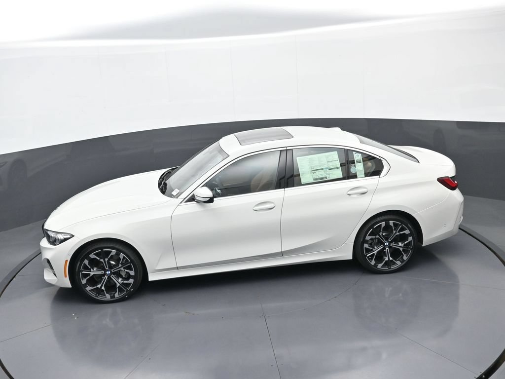 New 2026 BMW 330i xDrive Sedan w/ Convenience Package AWD/4WD image 31