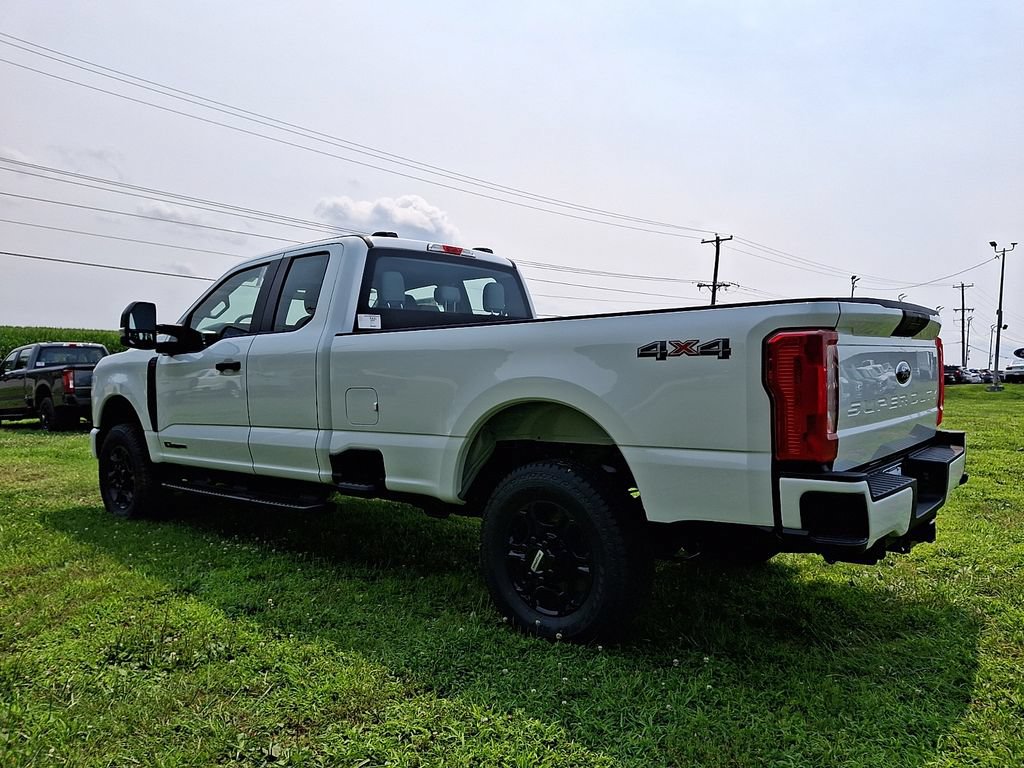 New 2026 Ford F250 XL w/ STX Appearance Package AWD/4WD image 3