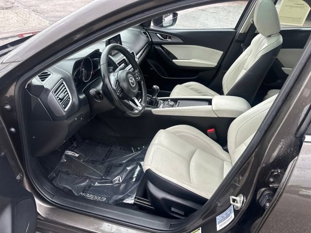 Used 2017 MAZDA MAZDA3 Grand Touring image 31