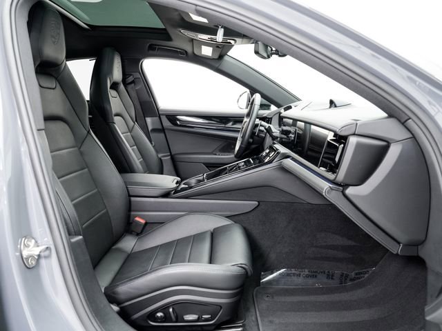 Certified 2025 Porsche Panamera 4 image 25