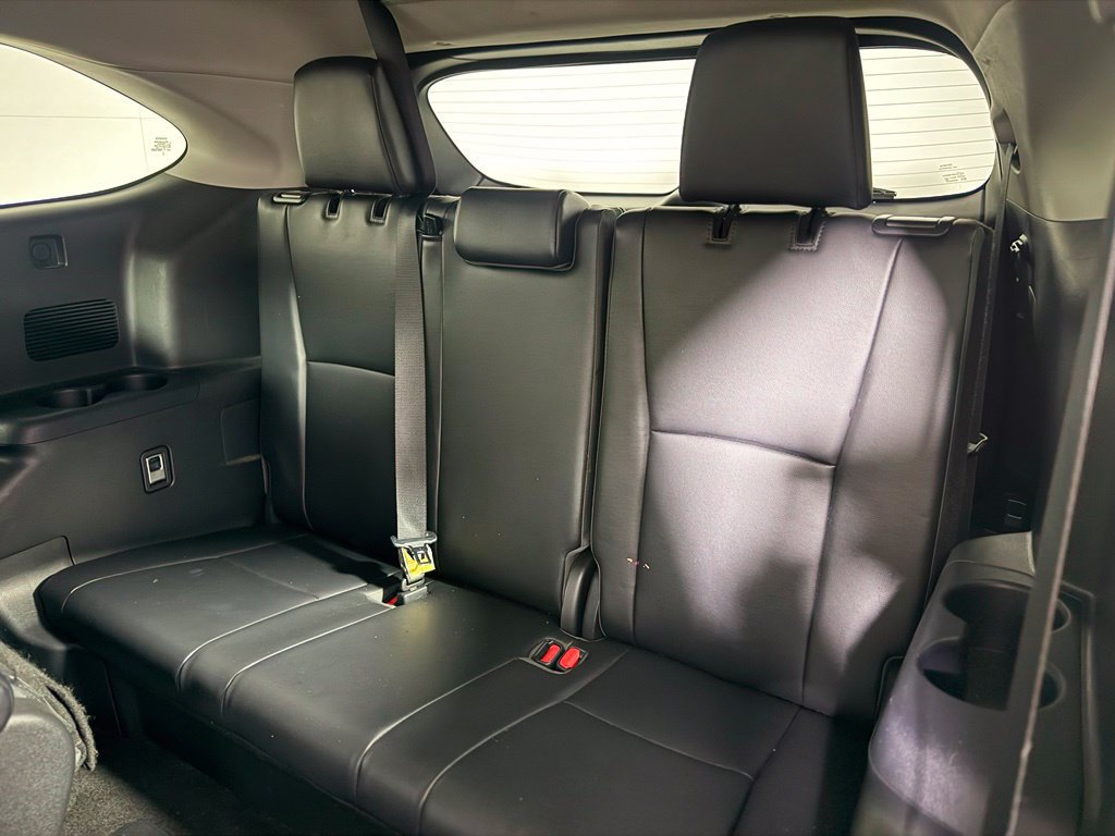 Used 2023 Toyota Highlander XLE AWD/4WD image 25