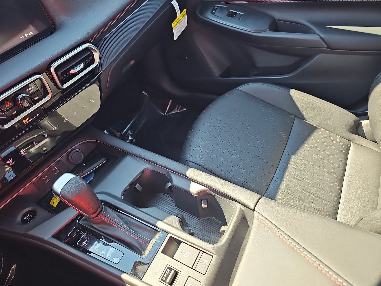 New 2027 Nissan Sentra SR w/ SR Premium Package FWD image 25