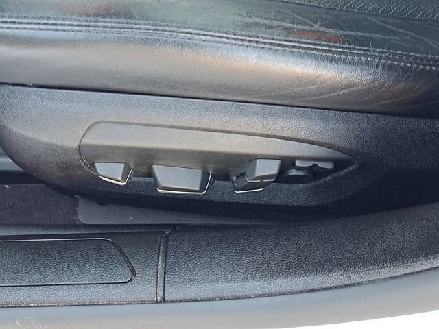 Used 2014 BMW 750Li xDrive image 9