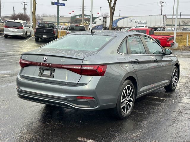 Used 2025 Volkswagen Jetta SE image 4