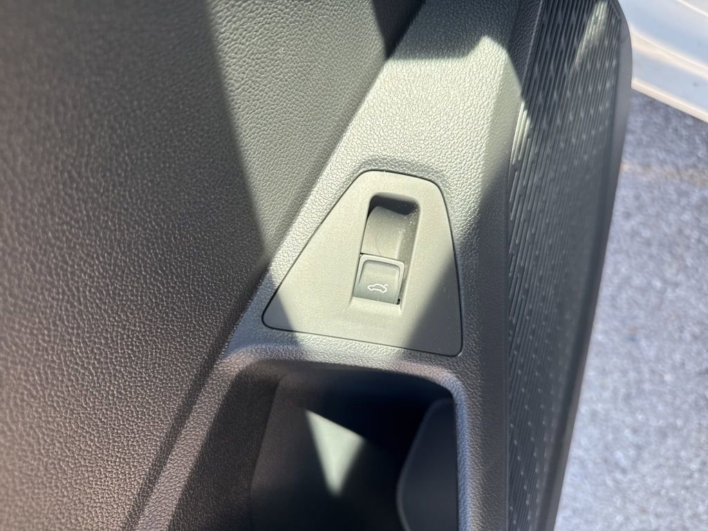 New 2025 Volkswagen Jetta SE image 15