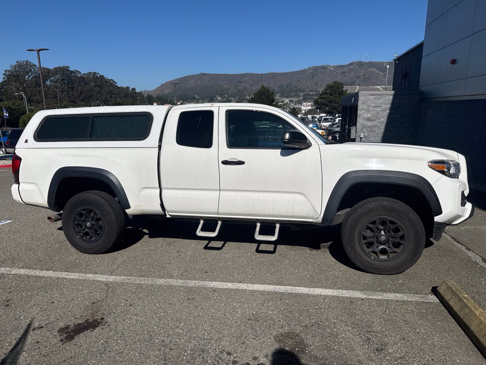 Used 2021 Toyota Tacoma SR w/ SX Package AWD/4WD image 10